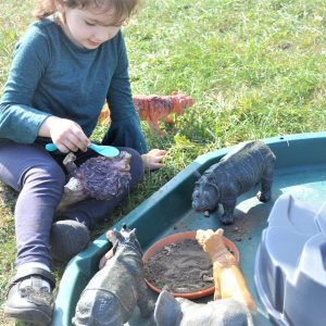 Outdoor learning at Tiny Toez Hunter House